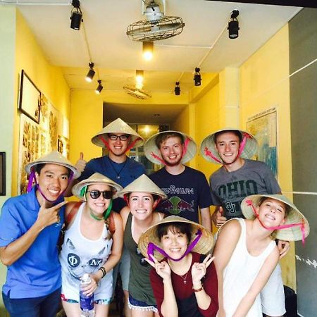 The Art - Vitamin Smiles Hostel Хошимин Екстериор снимка