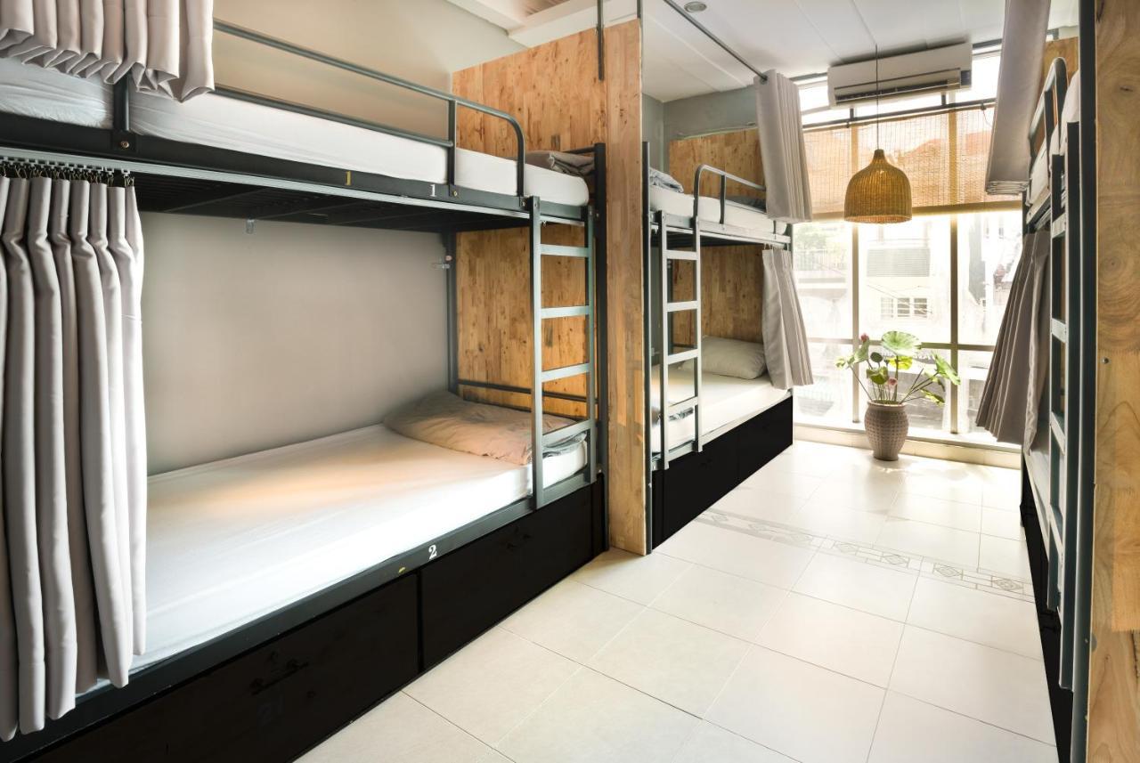 The Art - Vitamin Smiles Hostel Хошимин Екстериор снимка