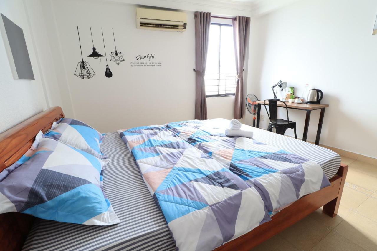 The Art - Vitamin Smiles Hostel Хошимин Екстериор снимка