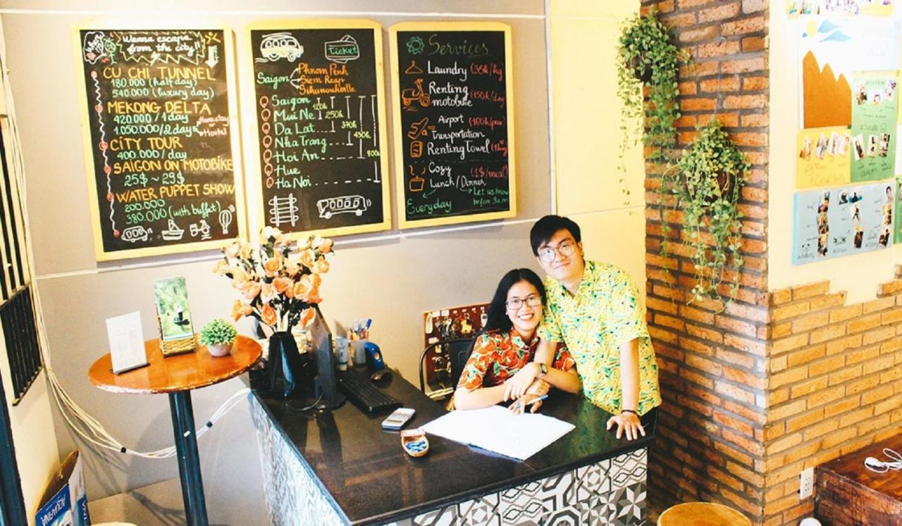 The Art - Vitamin Smiles Hostel Хошимин Екстериор снимка
