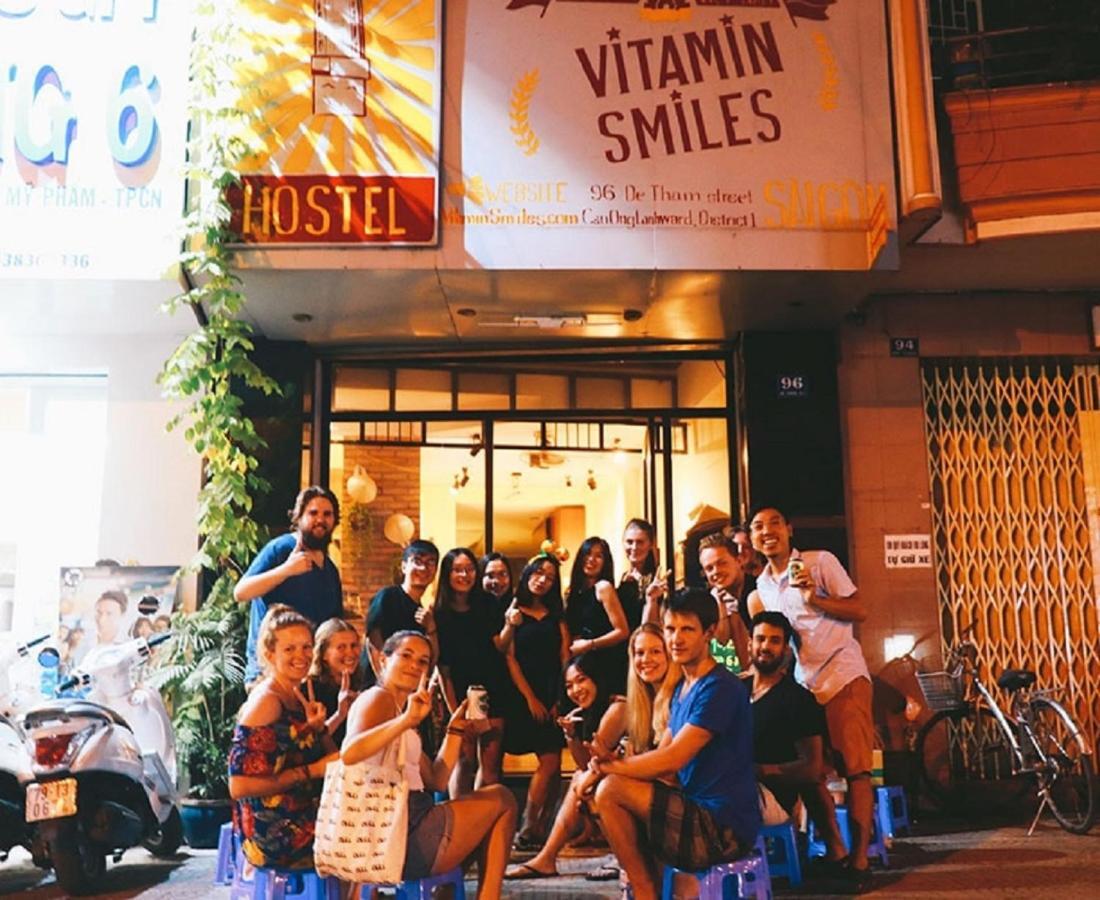 The Art - Vitamin Smiles Hostel Хошимин Екстериор снимка
