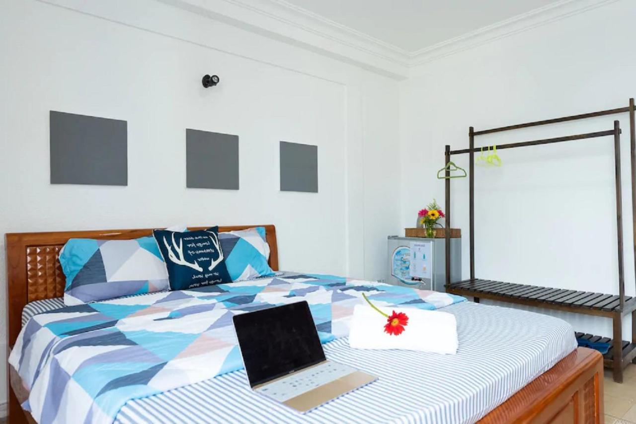 The Art - Vitamin Smiles Hostel Хошимин Екстериор снимка